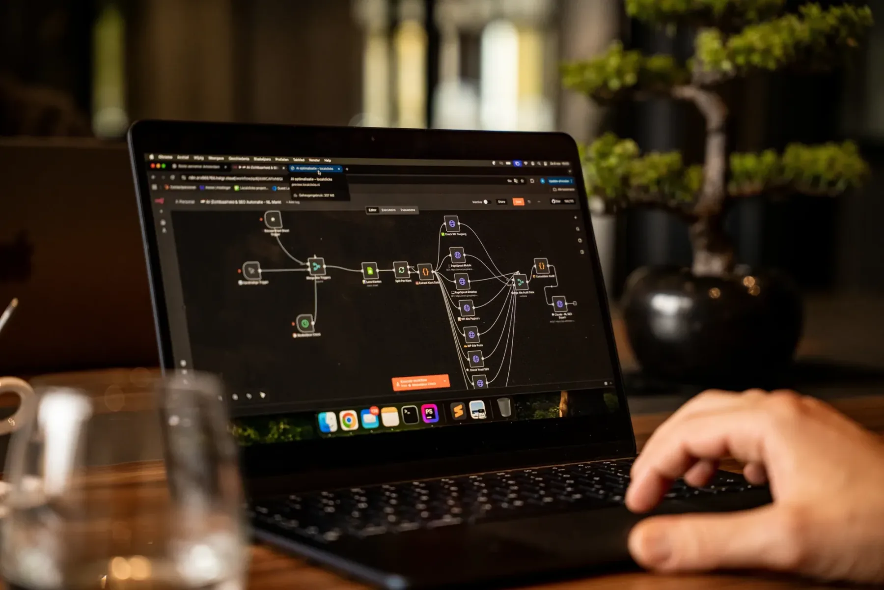 Automatiseringsworkflow met AI-stappen gebouwd door Developercode in n8n